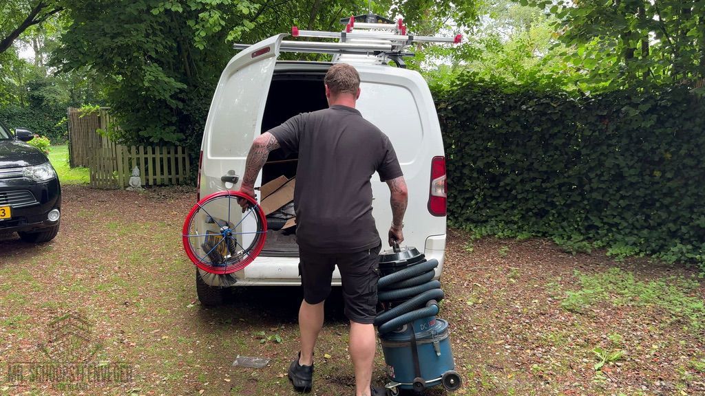 Schoorsteen onderhoud Naarden ladder bus Schoorsteen onderhoud Naarden ladder bus